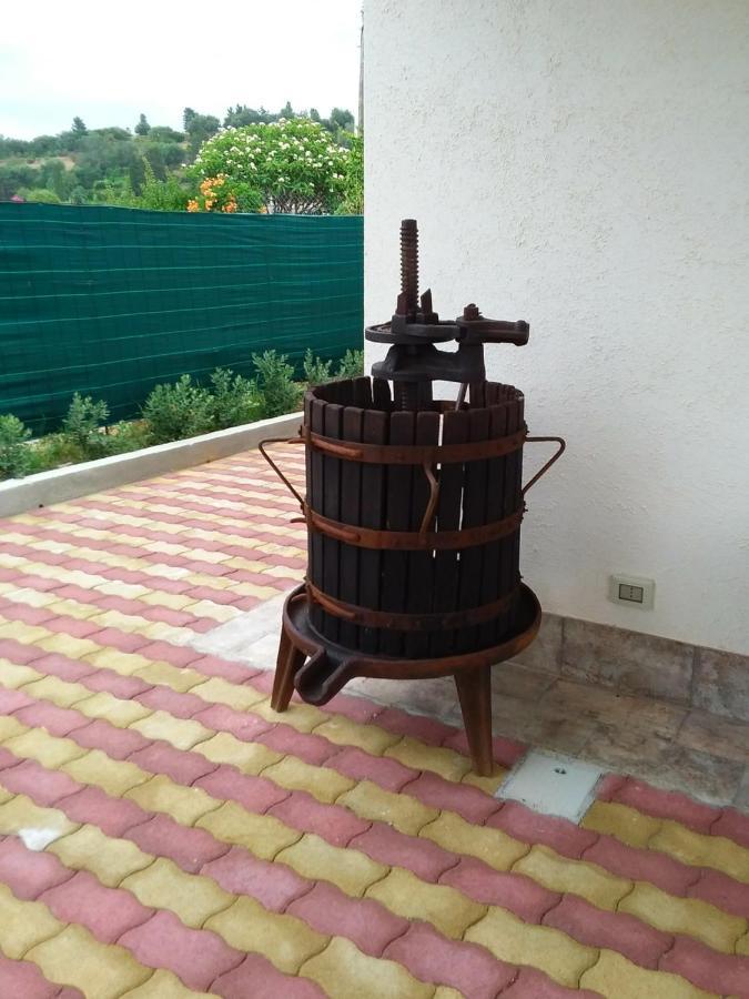 Casa Tre Noci Βίλα Lascari Εξωτερικό φωτογραφία